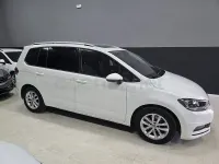 Usado VW Touran Advance 115 CV (84 kW) 2019 Blanco Monovolumen
