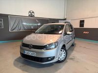 Usado VW Touran Advance 105 CV (77 kW) 2012 Gris / plata Monovolumen