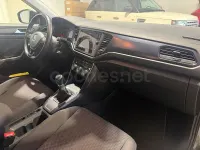 Usado VW T-Roc Advance 115 CV (84 kW) 2019 Gris / plata SUV