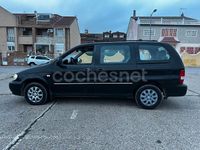 Usado Kia Carnival LX 144 CV (105 kW) 2004 Negro Monovolumen