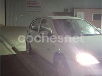 Usado Opel Corsa Elegance 90 CV (66 kW) 2004 Blanco Utilitario