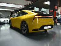 Usado Toyota Prius 122 CV (89 kW) 2023 Amarillo Utilitario