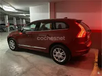Usado Volvo XC60 Momentum 181 CV (133 kW) 2015 Granate SUV