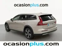 Usado Volvo V60 CC Core 197 CV (144 kW) 2023 Gris / plata Familiar