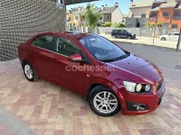 Usado Chevrolet Aveo LTZ 95 CV (69 kW) 2013 Granate Berlina