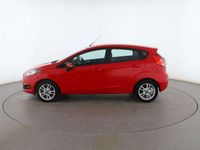 Usado Ford Fiesta Trend 75 CV (55 kW) 2015 Rojo Utilitario