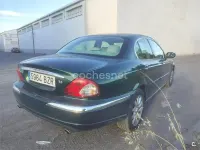 Usado Jaguar X-type Executive 196 CV (144 kW) 2002 Verde Berlina