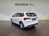 Usado Skoda Kamiq Ambition 110 CV (80 kW) 2023 Blanco SUV