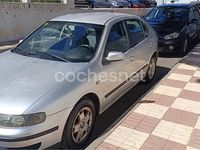 Usado Seat Leon 110 CV (80 kW) 2000 Gris / plata Utilitario