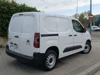 Usado Citroën Berlingo 102 CV (75 kW) 2021 Blanco Monovolumen