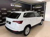 Usado Skoda Karoq Ambition 115 CV (84 kW) 2023 Blanco SUV