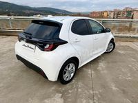 Usado Toyota Yaris Hybrid Business Edition 116 CV (85 kW) 2022 Blanco Berlina