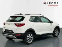 Usado Kia Stonic 100 CV (73 kW) 2022 SUV