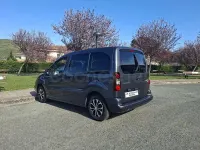 Usado Peugeot Rifter Active 130 CV (95 kW) 2018 Marrón Monovolumen