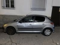 Usado Peugeot 206 70 CV (51 kW) 2003 Gris / plata Berlina