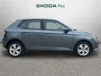 Usado Skoda Fabia Ambition 110 CV (80 kW) 2018 Gris / plata Berlina