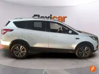 Usado Ford Kuga Titanium 120 CV (88 kW) 2019 Blanco SUV