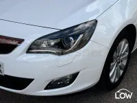 Usado Opel Astra Selective 110 CV (80 kW) 2012 Blanco Berlina