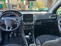Usado Peugeot 2008 Style 110 CV (80 kW) 2018 Gris / plata SUV