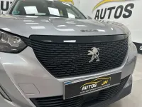 Usado Peugeot 2008 Active 109 CV (80 kW) 2021 Gris SUV