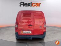 Usado Citroën Berlingo Feel 102 HP (75 kW) 2022 Vermelho Monovolume