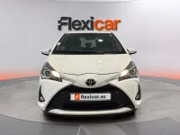 Usado Toyota Yaris Active 111 CV (81 kW) 2018 Blanco Berlina