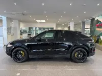 Usado Porsche Cayenne 462 CV (339 kW) 2019 Negro SUV