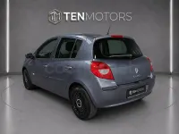 Usado Renault Clio II 60 CV (44 kW) 2006 Gris / plata Berlina