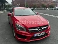 Usado Mercedes CLA220 Shooting Brake AMG line 177 CV (130 kW) 2015 Rojo Familiar