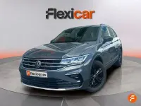 Usado VW Tiguan Sportline 150 CV (110 kW) 2023 Gris SUV
