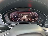 Usado Audi Q5 Design 163 CV (119 kW) 2018 Gris / plata SUV