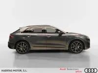 Usado Audi Q8 286 CV (210 kW) 2025 Gris SUV