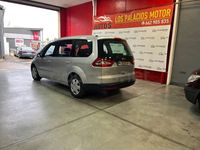 Usado Ford Galaxy Trend 140 CV (102 kW) 2013 Gris / plata Monovolumen