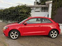 Usado Audi A1 Attraction 86 CV (63 kW) 2012 Rojo Utilitario