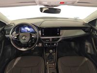 Usado Skoda Scala 110 CV (80 kW) 2022 Blanco Utilitario