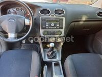 Usado Ford Focus Sport 115 CV (84 kW) 2006 Gris / plata Berlina