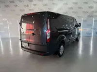 Usado Ford Tourneo Custom Trend 131 CV (96 kW) 2018 Gris Van