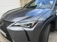 Usado Lexus UX 184 CV (135 kW) 2020 Gris / plata SUV