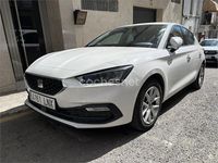 Begagnad Seat Leon Reference 115 HK (84 kW) 2021 Vit Sedan