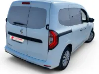 Usado Renault Kangoo 95 CV (69 kW) 2024 Blanco Monovolumen
