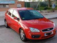 Usado Ford Focus Sport 136 CV (100 kW) 2006 Rojo Berlina