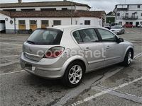 Usado Opel Astra Enjoy 100 CV (73 kW) 2005 Gris / plata Berlina
