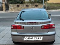 Usado Renault Laguna III Dynamique 130 CV (95 kW) 2007 Gris / plata Berlina