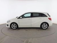 Usado Mercedes B200 Urban 135 CV (99 kW) 2016 Blanco Monovolumen