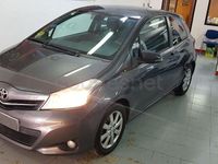 Usado Toyota Yaris Active 90 CV (66 kW) 2012 Gris / plata Utilitario