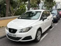 Usado Seat Ibiza Reference 85 CV (62 kW) 2012 Blanco Berlina