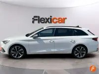 Usado Seat Leon FR 150 CV (110 kW) 2021 Blanco Familiar