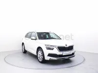 Usado Skoda Kamiq Style 110 CV (80 kW) 2022 Blanco SUV