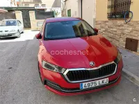 Usado Skoda Octavia Style 150 CV (110 kW) 2020 Rojo Berlina