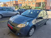 Usado Renault Clio II 75 CV (55 kW) 2010 Azul Berlina
